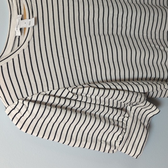 Daily Ritual Puffed Sleeves Striped Dress - Picture 5 of 8